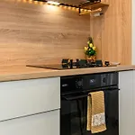 Апартаменты Mountain View Retreat - Private Parking *