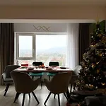Апартаменты Mountain View Retreat - Private Parking